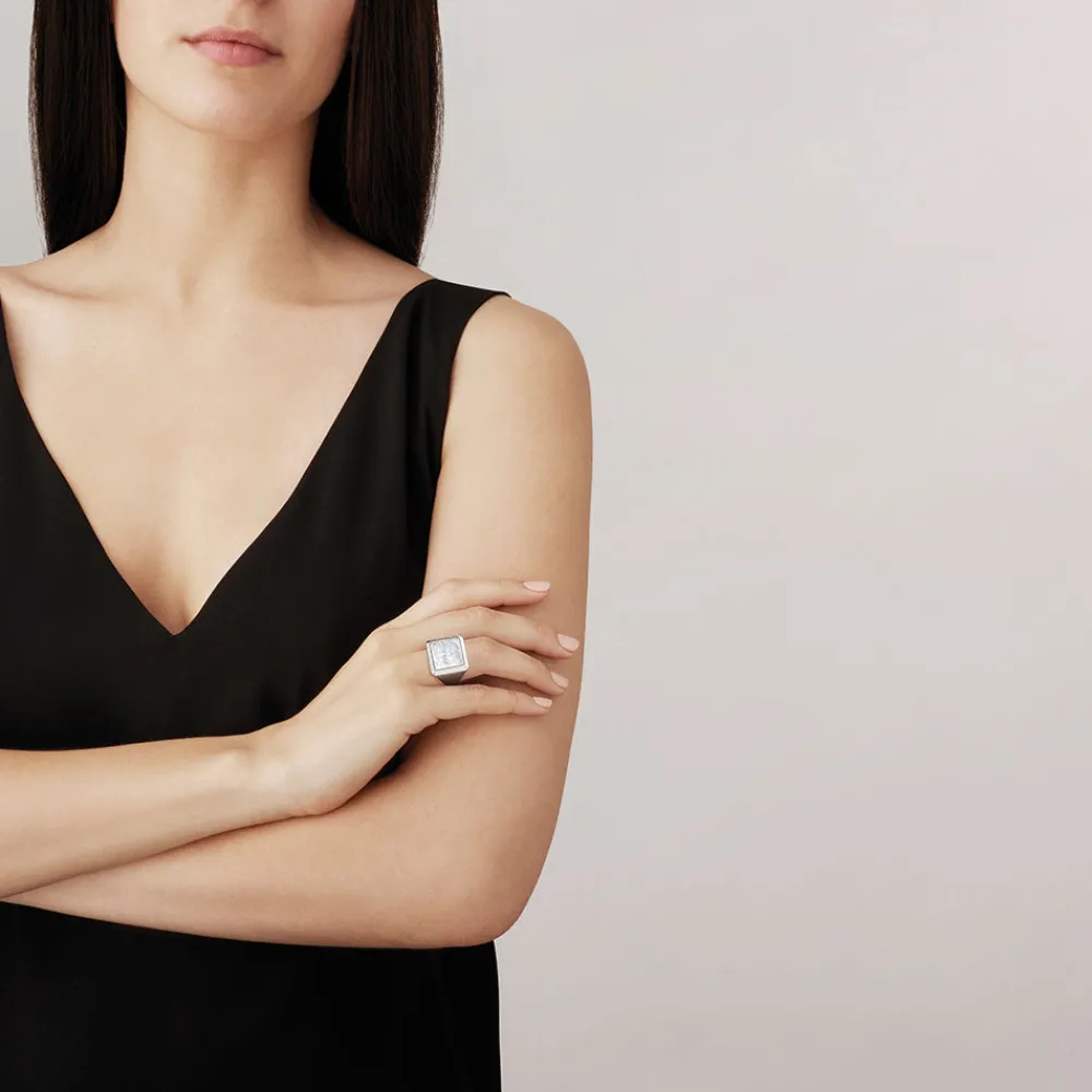 Clearance Aréthuse Signet Ring Rings