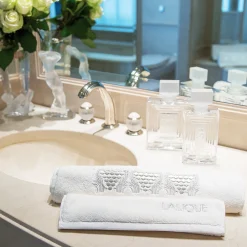 Sale Raisins embroidered hands towel Soft Furnishings